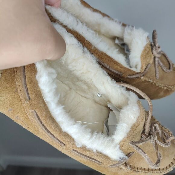 Ugg Dakota Chestnut Suede Sheepskin Slippers Moccasins - Picture 7 of 12